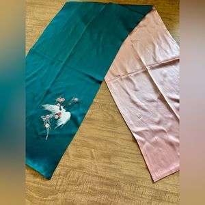 Hand embroidered Suzhou scarf